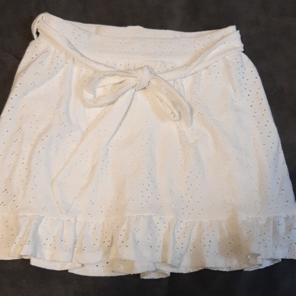 2 mini skirts - Picture 2 of 3